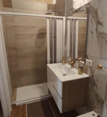 Neapolis Hébergement de vacances *